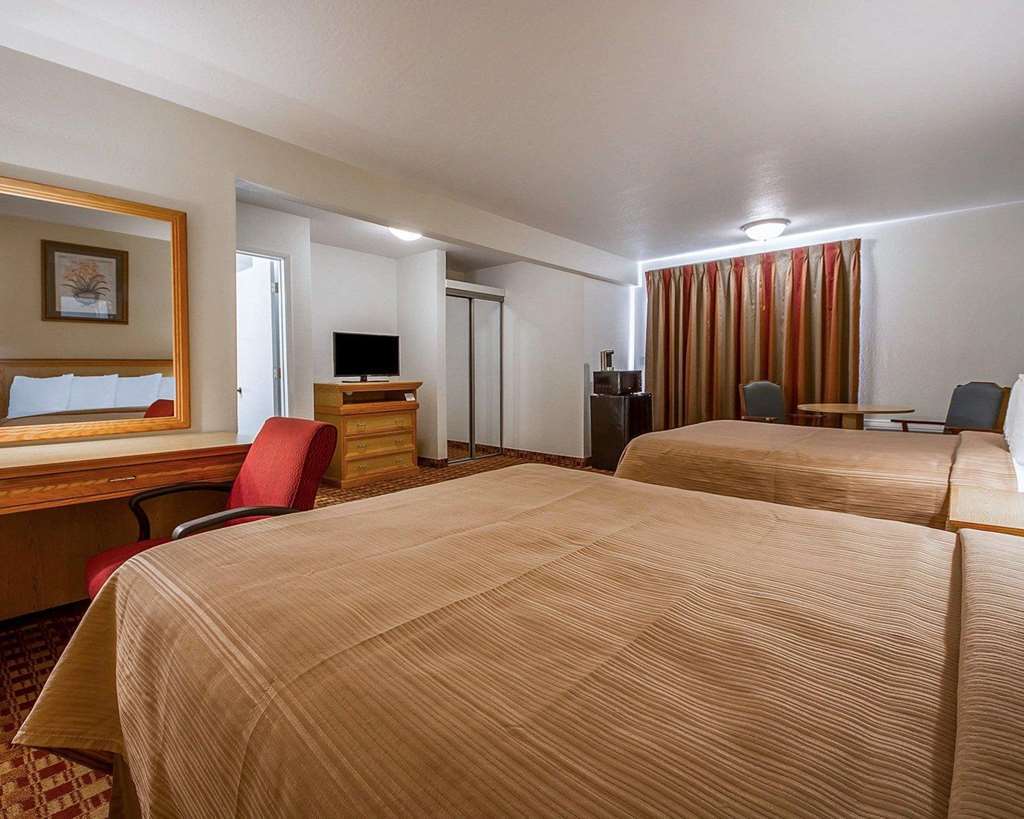 Quality Inn & Suites Capitola Δωμάτιο φωτογραφία